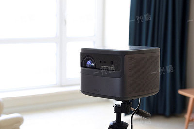 十大家用投影仪排行榜 坚果J10S原色投影，音画双绝成首选